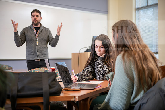 SocialWork_Zapcic_Ian1123AWB_8705
