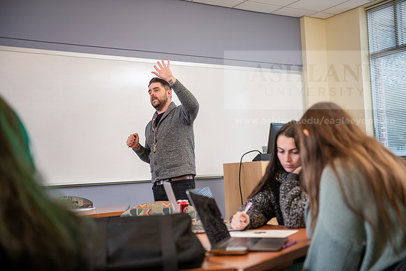 SocialWork_Zapcic_Ian1123AWB_8708