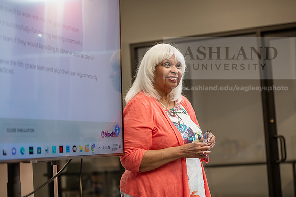 EducationalLeadershipOrgBehaviorClass0923AWB_6224