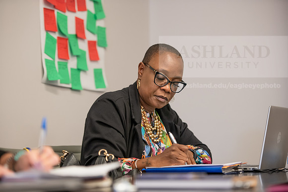 EducationalLeadershipOrgBehaviorClass0923AWB_6505