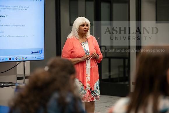 EducationalLeadershipOrgBehaviorClass0923AWB_6167