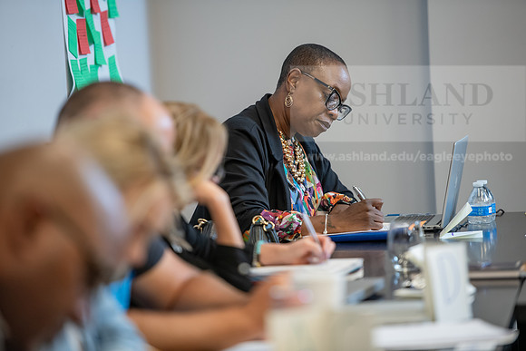 EducationalLeadershipOrgBehaviorClass0923AWB_6469