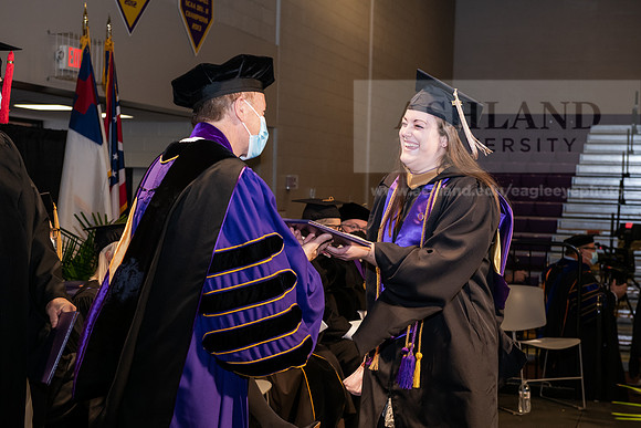 105MasterBusinessWiGrad1221ALW_6755