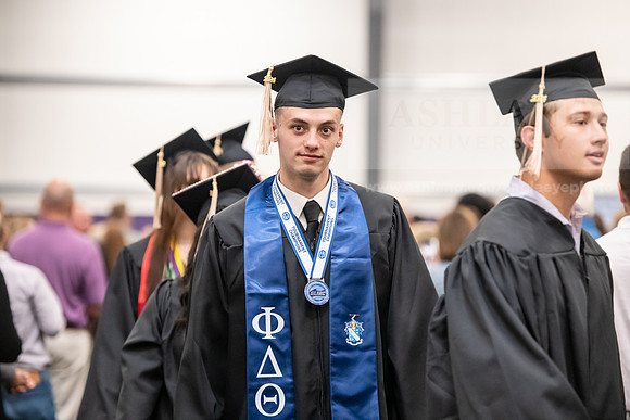 285SpGradProcessional0524AWB_8684