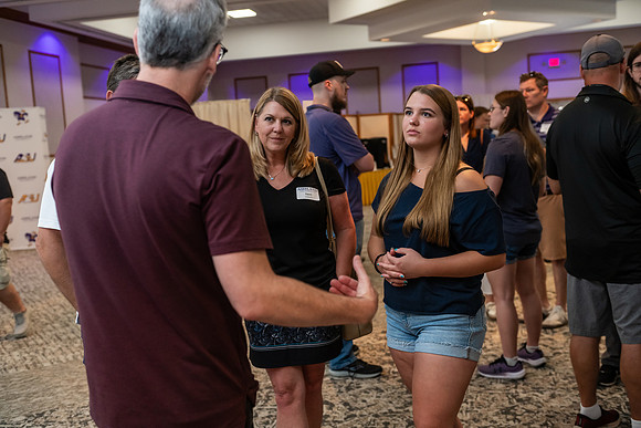 SummerOrientationNo2_0625AWB_1082