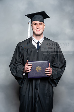 090SpGradBachelorArts0525AU-Graduation-2025-Andrew-0616