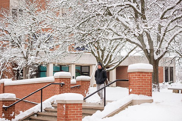WinterCampusLife0123ALW_3785
