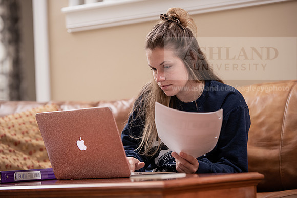 OnlineEducation0420ALW_1132