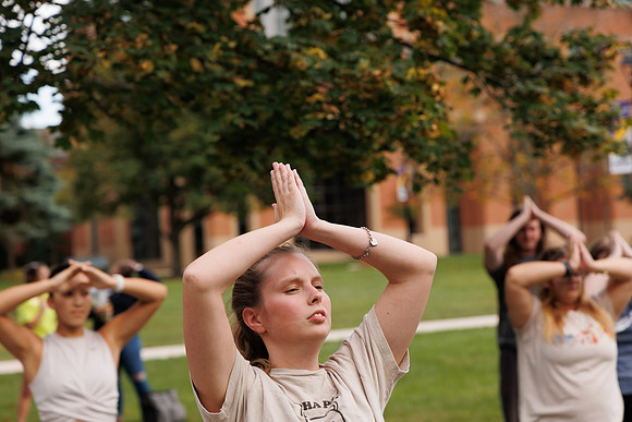 Goat Yoga 1023 BS-0081