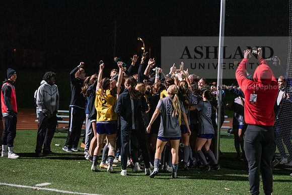 AUvMITechWSoccerDIIRegionals1123ALW_6802