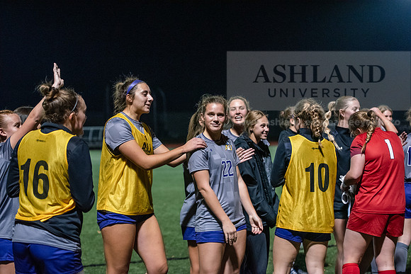 AUvMITechWSoccerDIIRegionals1123ALW_6830