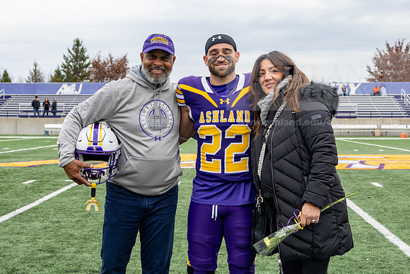 FootballGameSeniorPictures1123MC_1516