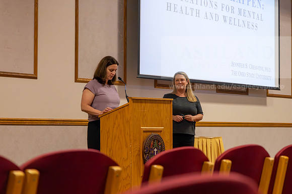 PsychologySymposiumDrJenniferCheavens_MC_1039