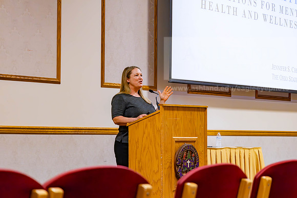 PsychologySymposiumDrJenniferCheavens_MC_1042
