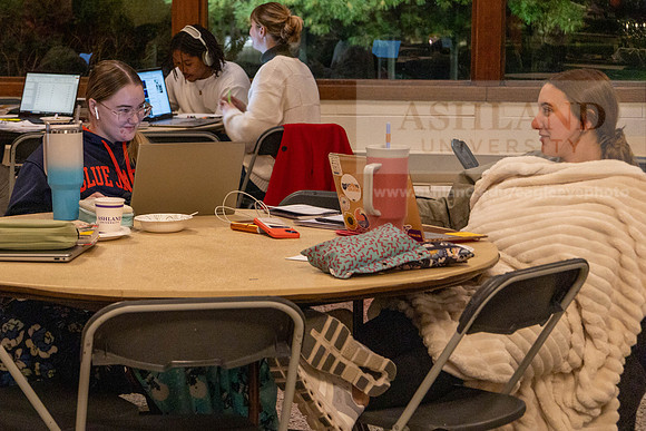 CABStudyAThon1123MC_1375