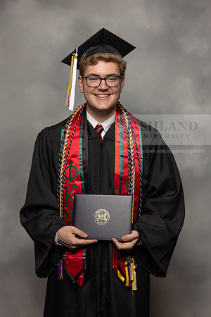 096SpGradBachelorArts0524CCP10889