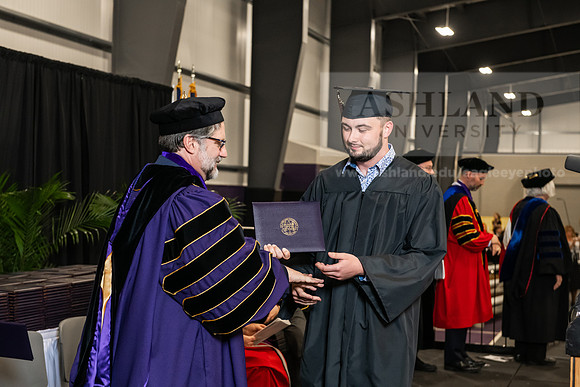 098SPGradBachelorArts0525AWB_3457