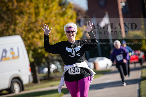 Homecoming5kRunWalk1022ALW_9843