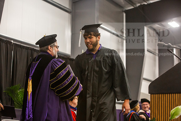 037SpGradBachelorArts0525JH6Q8B8875