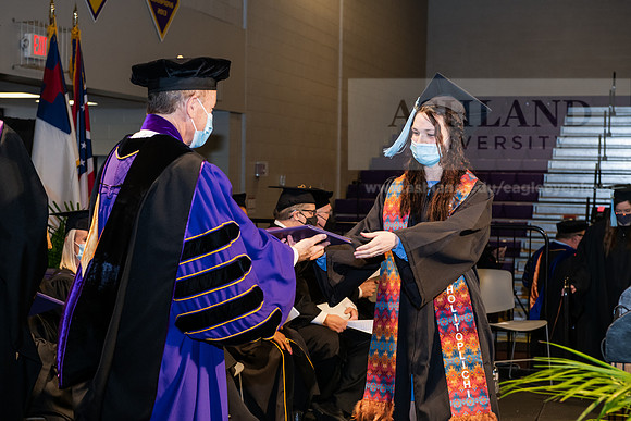 075BachelorEducationWiGrad1221ALW_7065
