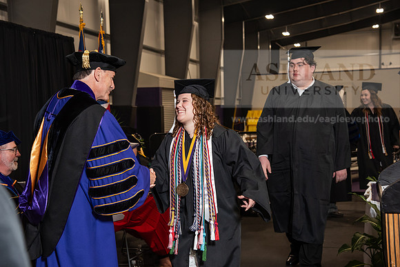 121SpGradBachelorArts0524TR_DSC_5252