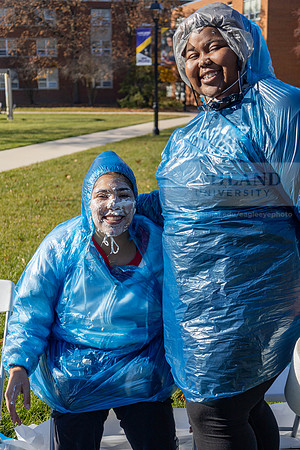 PieAPhi112223MC_5106