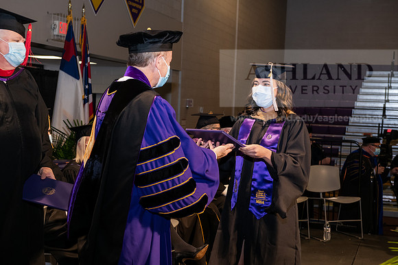 126MasterBusinessWiGrad1221ALW_6769