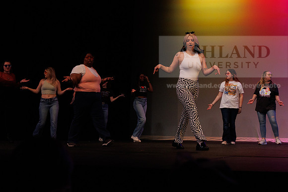 Lip Sync Actual 11-23 BS-2218
