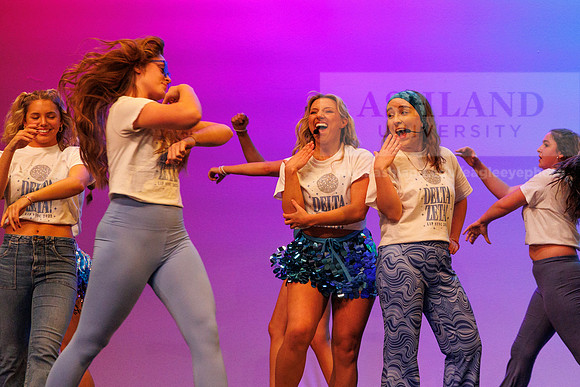 Lip Sync Actual 11-23 BS-7488