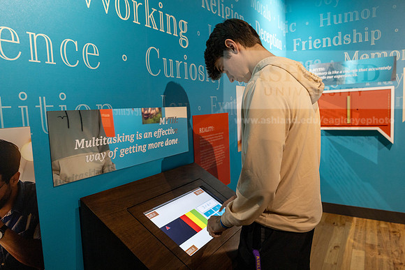 AkronUniversityPsychologyMuseumTrip113023MC_1900