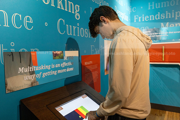 AkronUniversityPsychologyMuseumTrip113023MC_1901