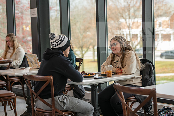 LyceumCafe1123AWB_2439