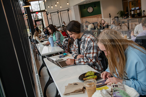 LyceumCafe1123AWB_2510
