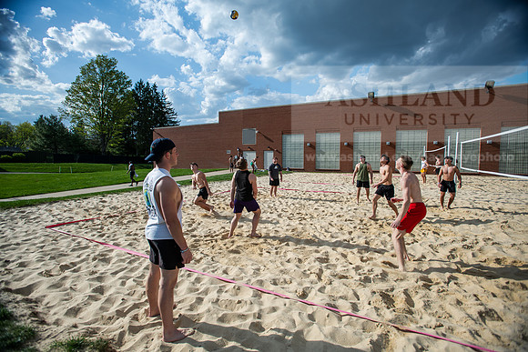 184SpringCampusLife0425AWB_0341