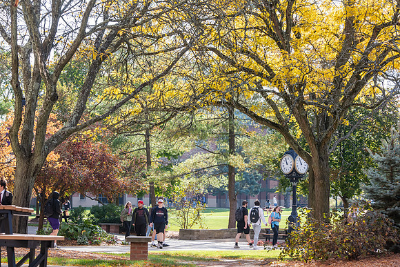 FallCampusLife1024AWB_5426