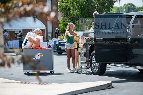 MoveInDay0824AWB_0335