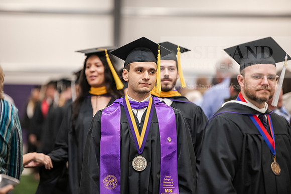 121SpGradProcessional0525AWB_2398