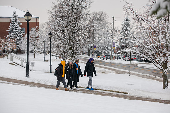 WinterCampusLife0123ALW_2883