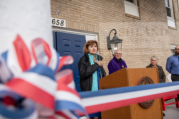 HomecomingUSAHouseRibbonCeremony1023AWB_6010