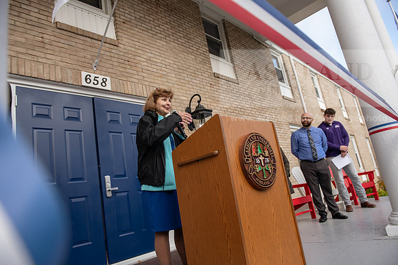 HomecomingUSAHouseRibbonCeremony1023AWB_6015
