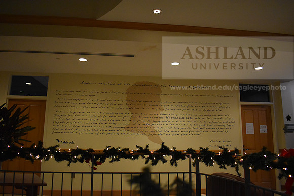 CampusHolidayPhotos1123SG_0254