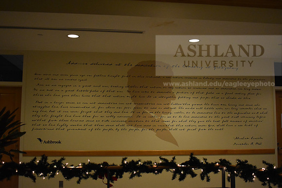 CampusHolidayPhotos1123SG_0255