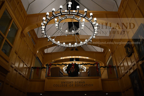 CampusHolidayPhotos1123SG_0241