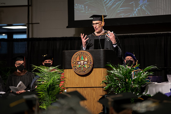 133WiGradCeremony1221ALW_6422