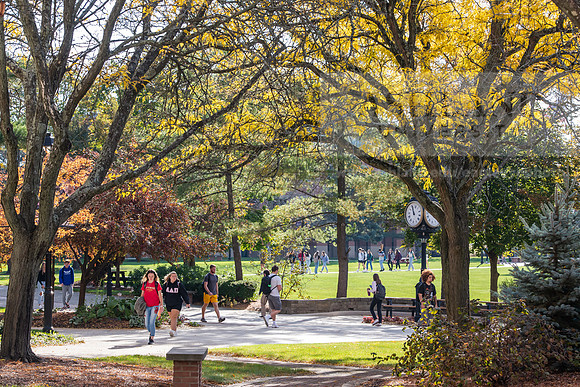 FallCampusLife1024AWB_5462