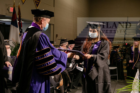 132MasterBusinessWiGrad1221ALW_6774