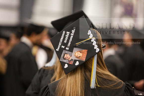 097SpGradPreCeremony0525JH6Q8B8057