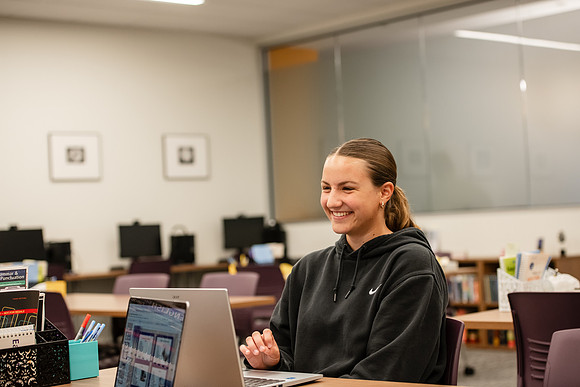 WCCStudentStudy1024AWB_8246
