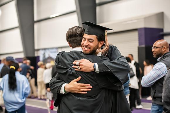 072SpGradPostCeremony0525AWB_4892