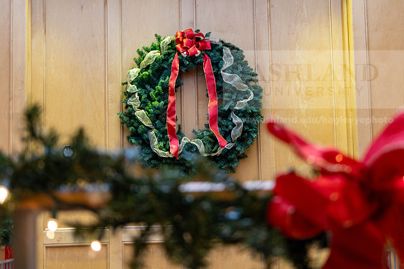 HolidayDecor120923MC_6275